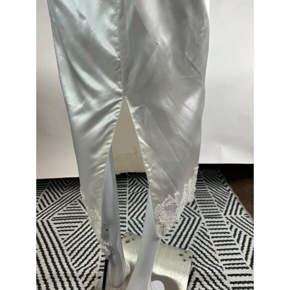 Vintage 1980s Union Made Continental Satin & Lace Wedding Dress With Puff Sleeve - Picture 10 of 16